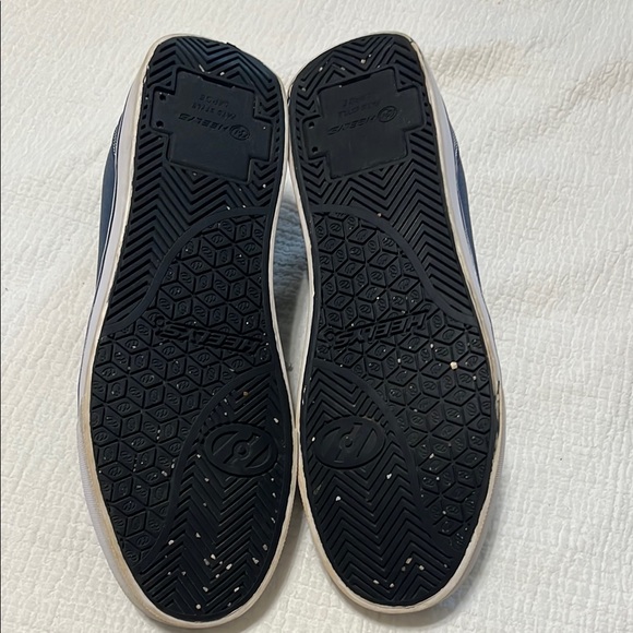 Heelys Men's Dark Blue Sneakers with White Accents - Picture 3 of 5